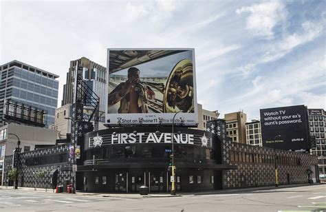 first avenue and 7th street entry